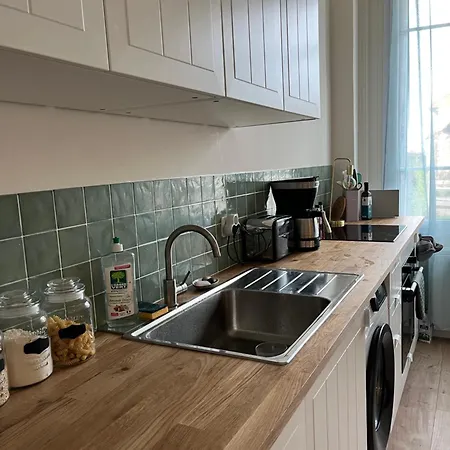 Beachside Retreat With Lots Of Natural Light Appartamento Luc-sur-Mer